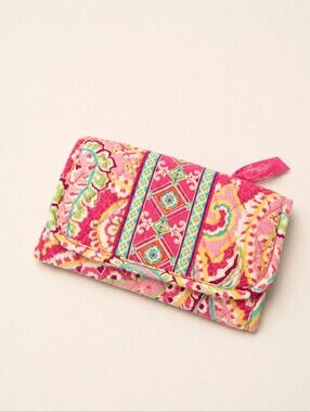 Vera Bradley Capri Melon Retired Pattern Quilted Cotton Trifold Wallet/Organizer